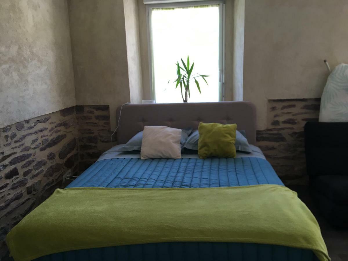 Les Gites D'Emilie Melesse Buitenkant foto