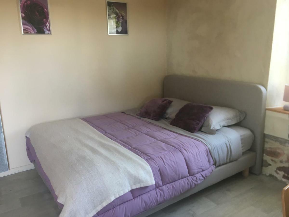 Les Gites D'Emilie Melesse Buitenkant foto